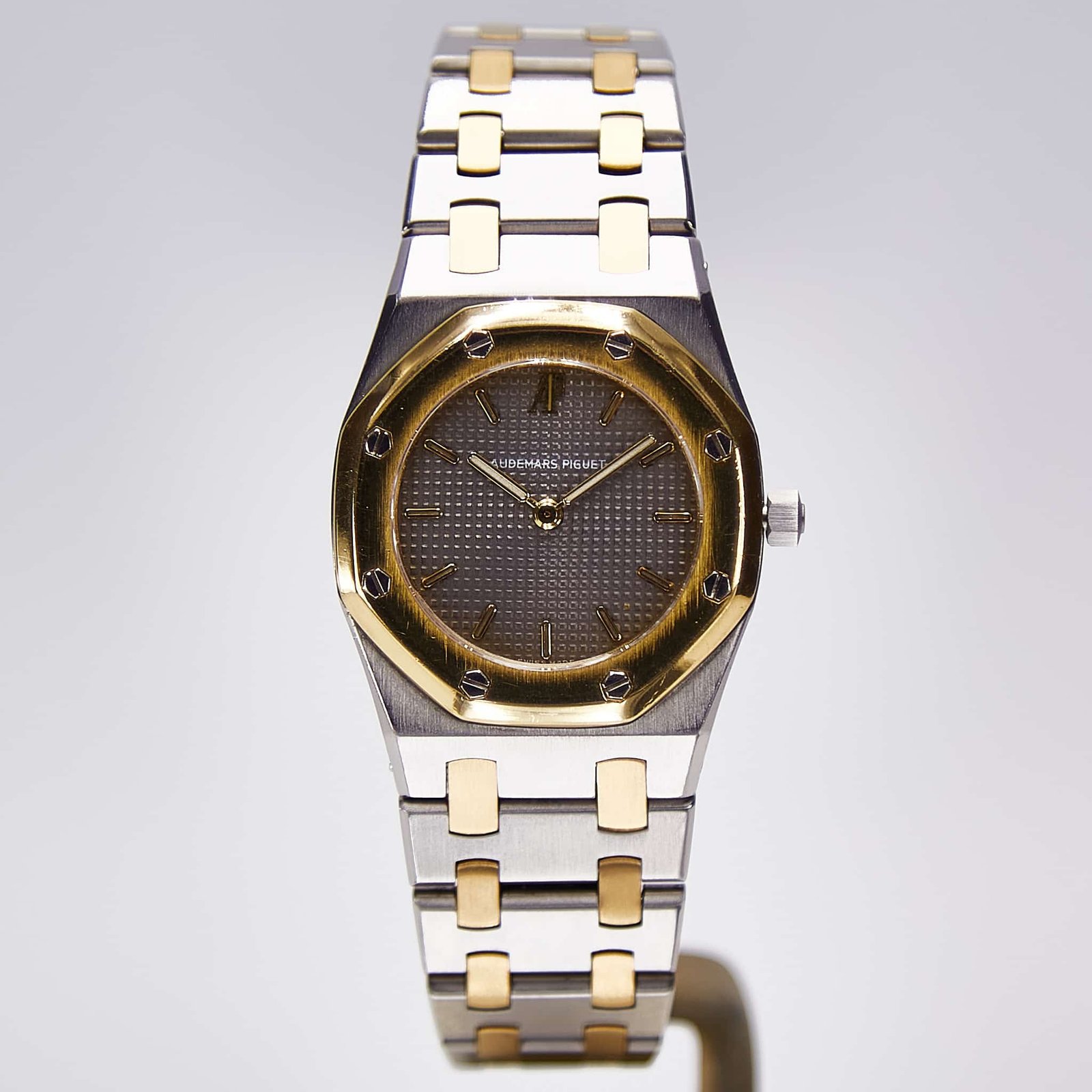 Audemars Piguet Royal Oak (6007SA) — sports watches at Lume Wrist Watches