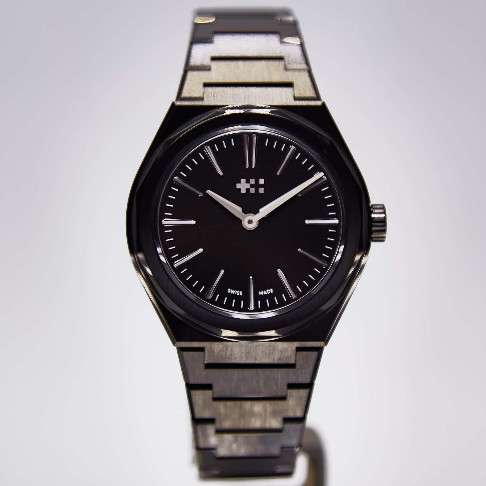 Christopher Ward Twelve 660 (C12-38H2H1-SK0K0-B0)