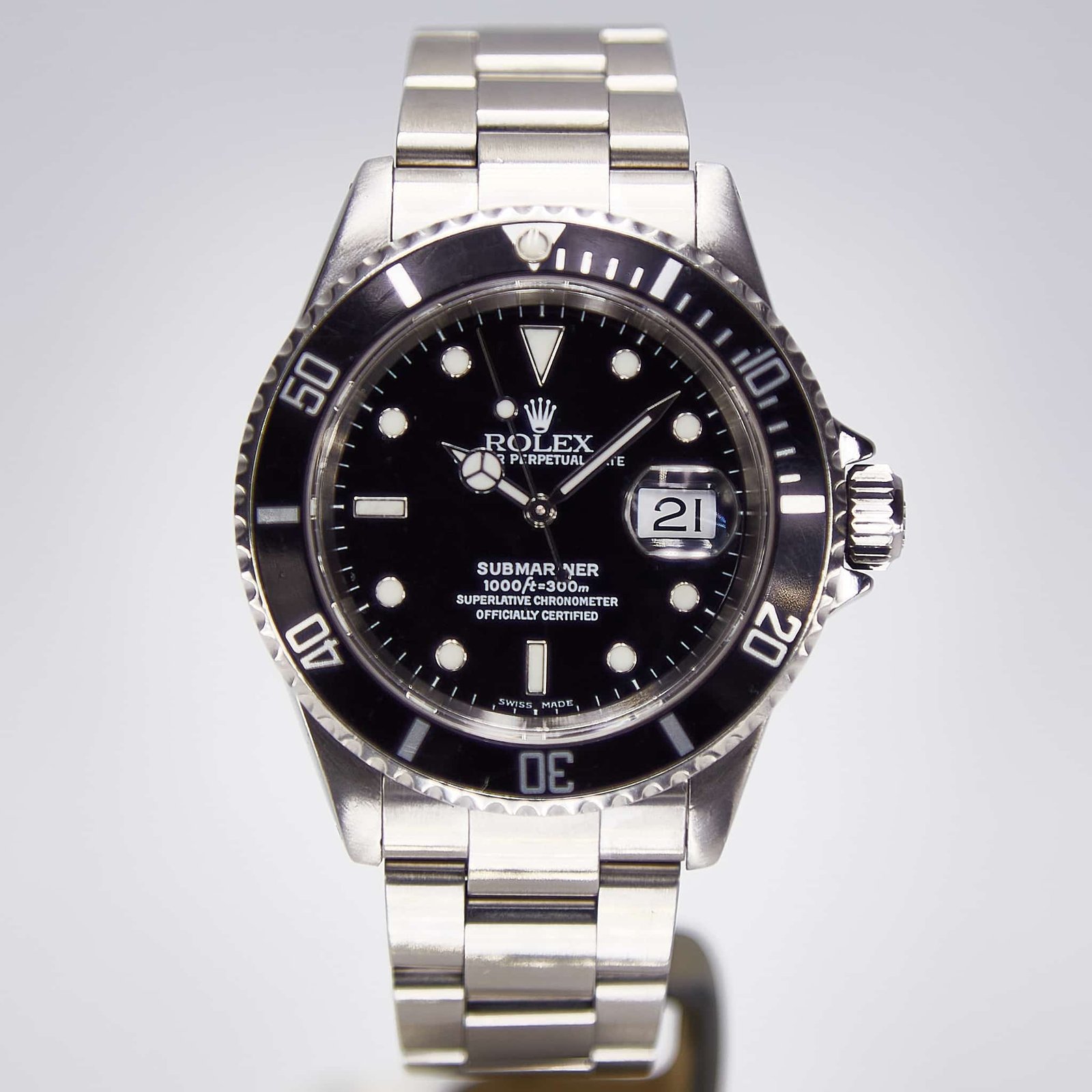 Rolex Submariner Date (16610)