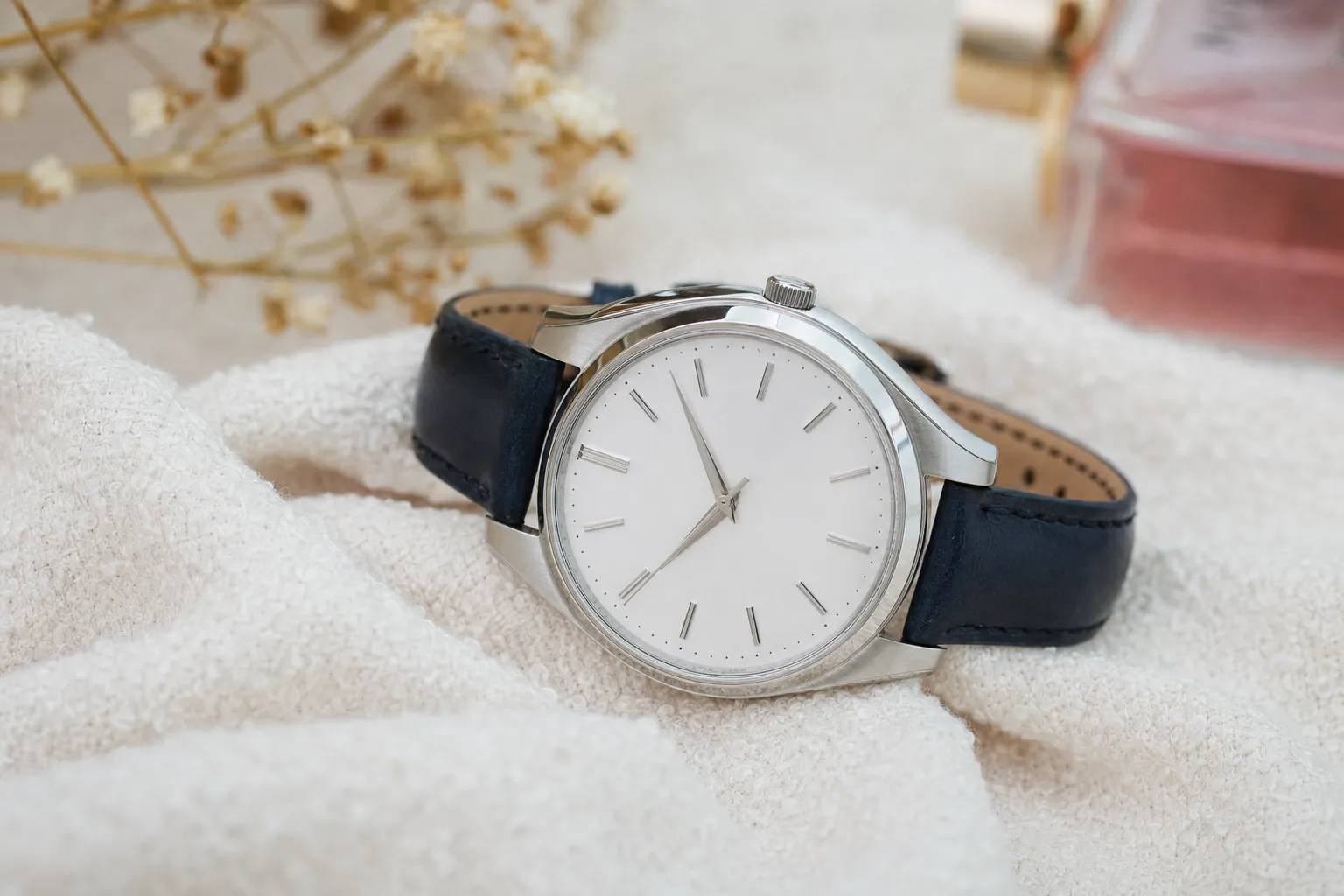 Cartier Tank Américaine vs Tank Cintrée: 2026 Comparison