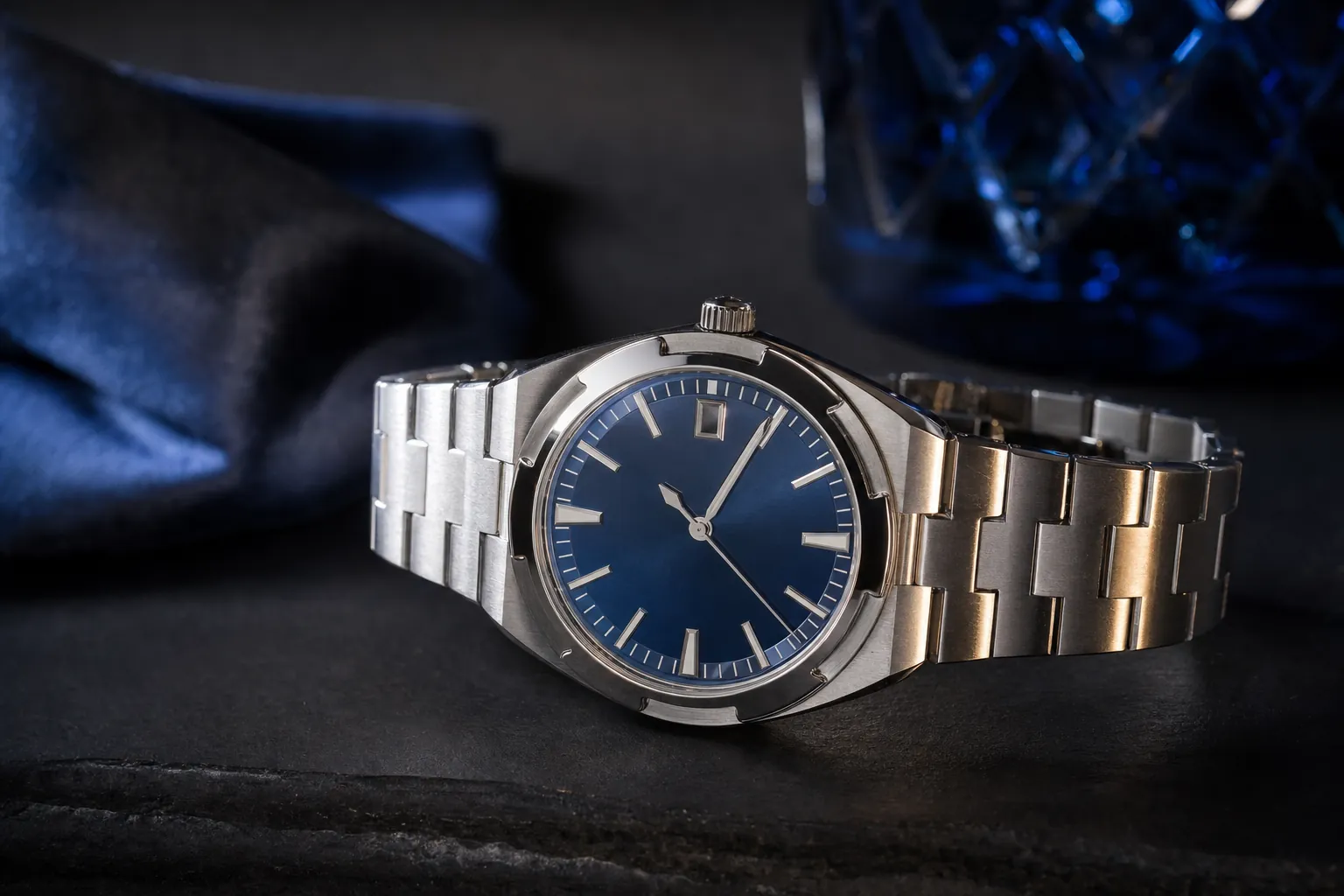Vacheron Constantin Overseas stainless steel blue dial integrated bracelet luxury sports watch