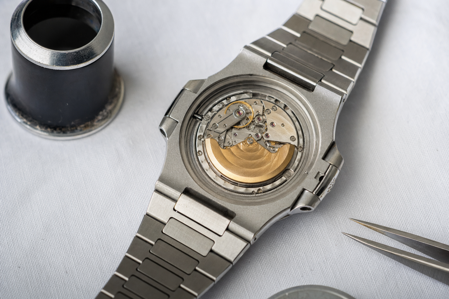 Patek Philippe Nautilus 5711/1A blue dial, stainless steel luxury sports watch, iconic Gérald Genta design